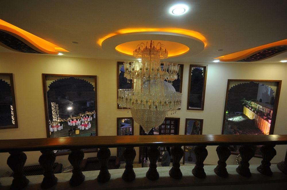 Bhairavgarh Palace Udaipur Buitenkant foto