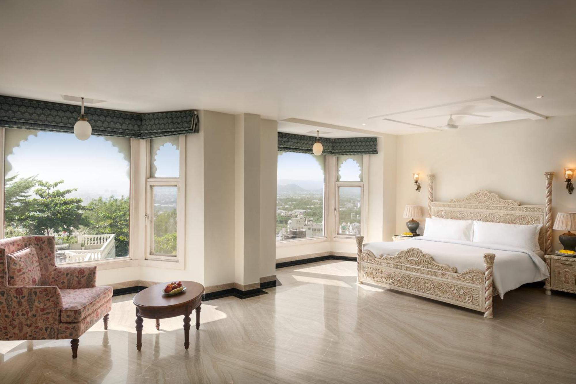 Bhairavgarh Palace Udaipur Buitenkant foto